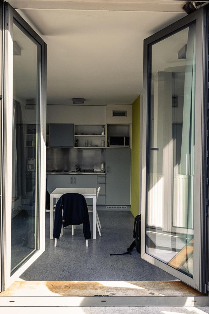 Youth Hostel Van Gogh Saint-Josse-ten-Noode Exterior photo